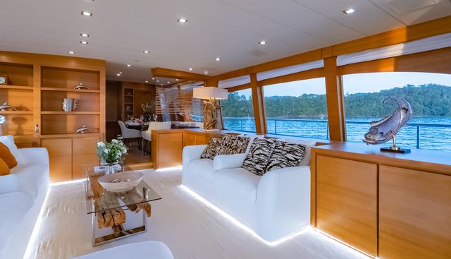 HUMMINGBIRD yacht for sale 28