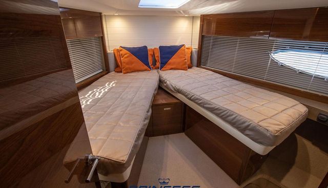 Vesper yacht for sale 27