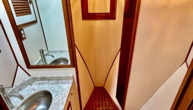 Ocean Jewel yacht for sale 28