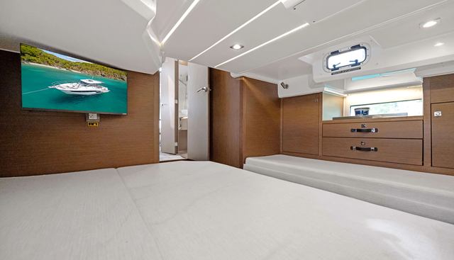 Lunasea yacht for sale 37