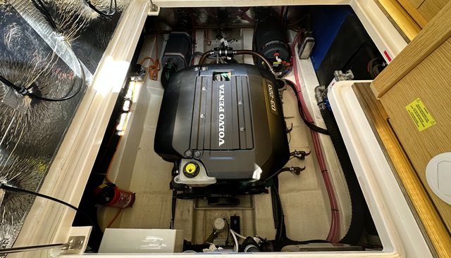 noname yacht for sale 30