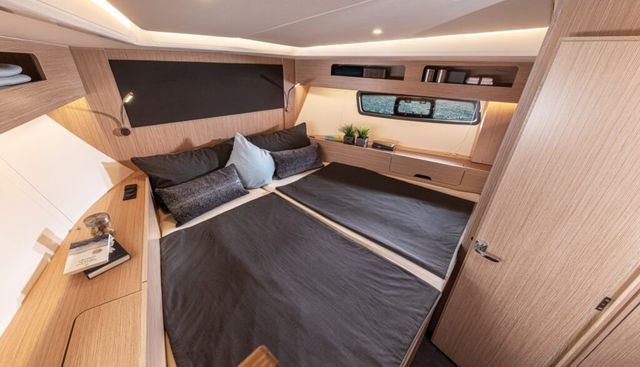 SR41 yacht for sale 19