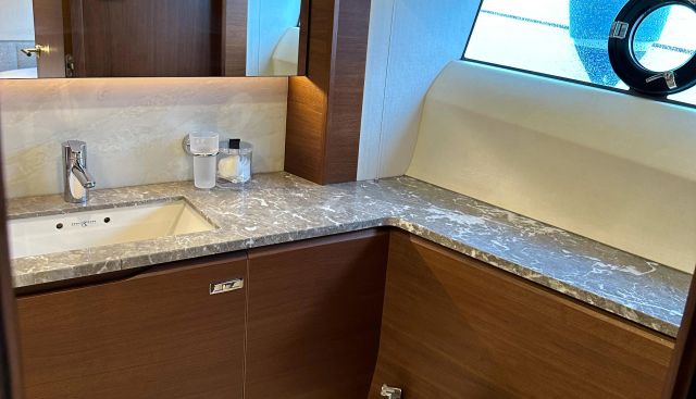 Ahava yacht for sale 22