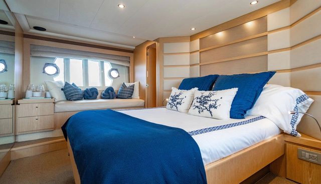 Amigos yacht for sale 10