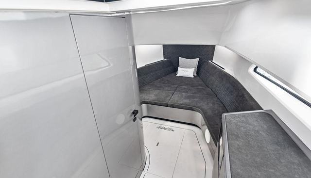 MAKO yacht for sale 33