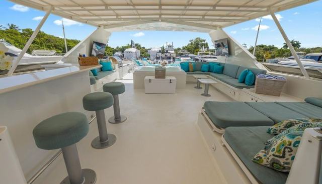 DIRT POOR yacht for sale 15