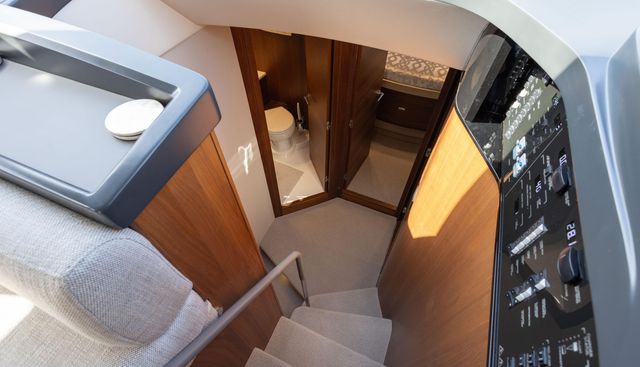 Viva yacht for sale 44