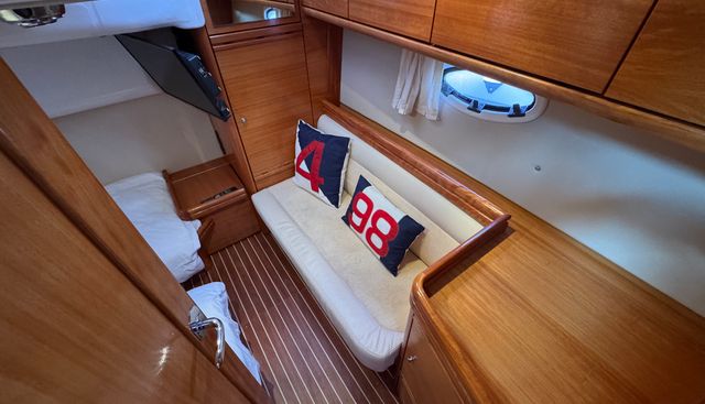 Mojo II yacht for sale 33