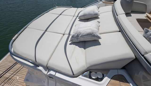 S65532 yacht for sale 13