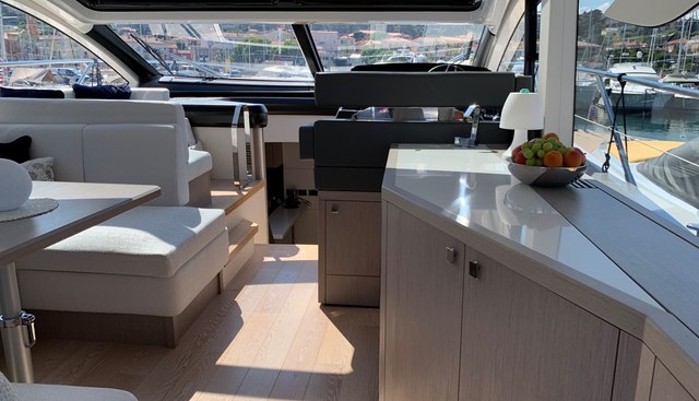 SUNSEEKER PREDATOR 50 yacht for sale 15