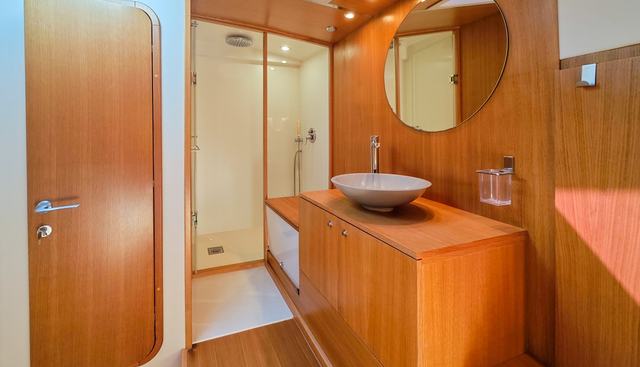 CALA DI LUNA yacht for sale 24