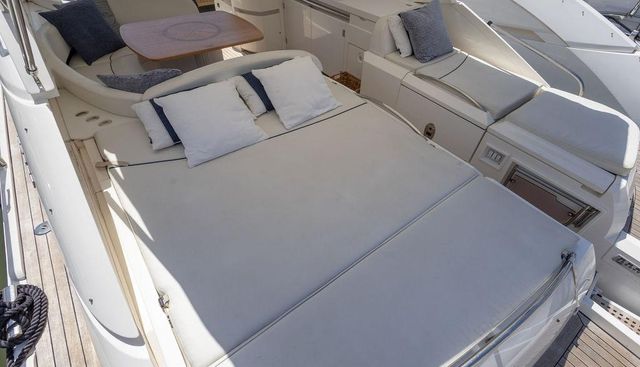 Elle yacht for sale 18