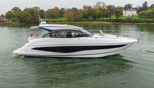 V50943 yacht for sale 3