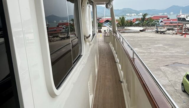 Thea yacht for sale 27