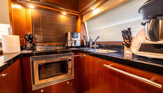 STELLAR II yacht for sale 28