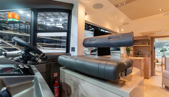 4532656 yacht for sale 28