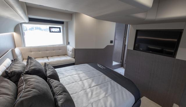 GN480FLY yacht for sale 28