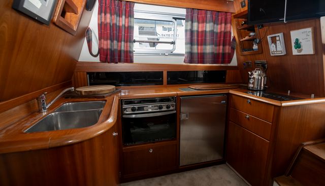 Cloud Nine yacht for sale 28