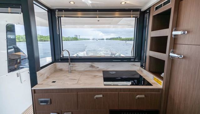 F4.9 yacht for sale 22