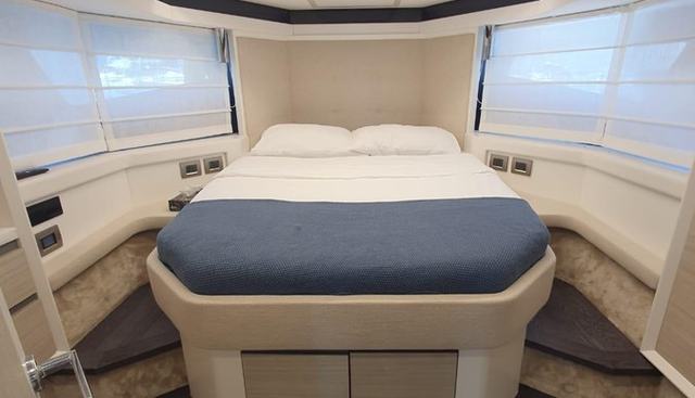 CRANCHI E52F EVOLUZIONE yacht for sale 20