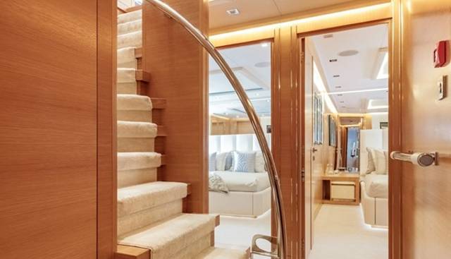 Db9 yacht for sale 18
