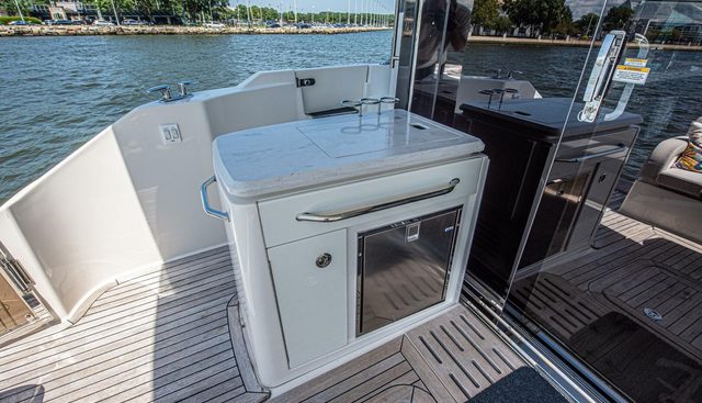 Bob 'N Around yacht for sale 19