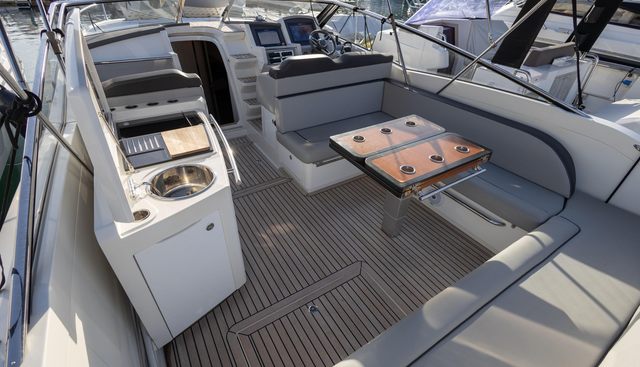 Volante yacht for sale 32