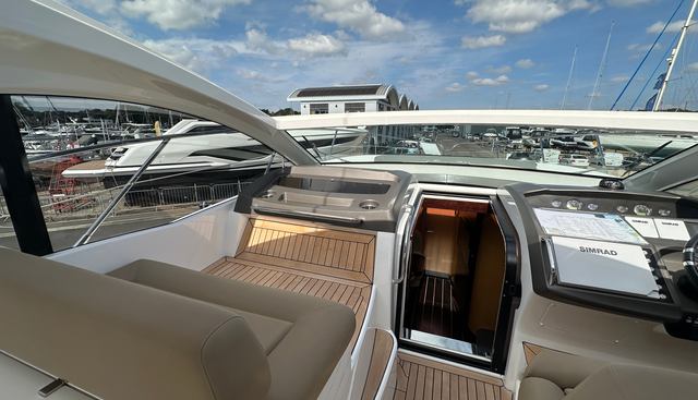 Volantis yacht for sale 17