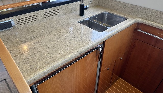 Ayesha yacht for sale 43