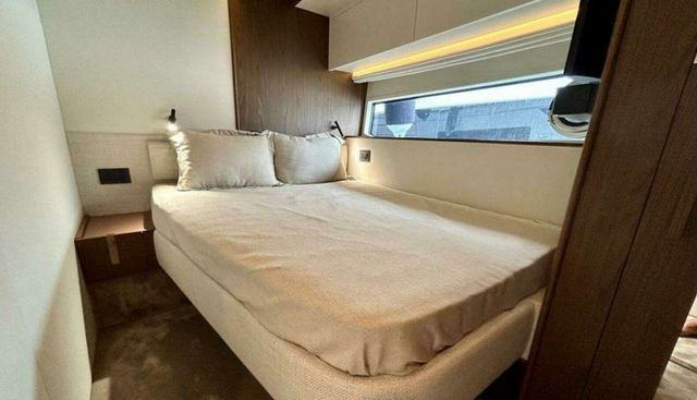 Azimut 72 Fly  yacht for sale 28