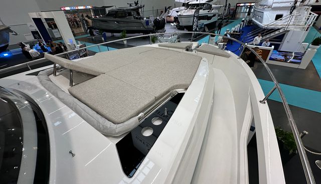 Greenline 42 yacht for sale 25