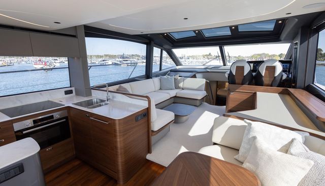 S65529 yacht for sale 4