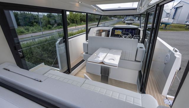 340GTWA-180 yacht for sale 17