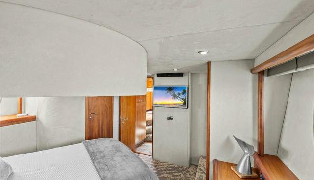 Cheers yacht for sale 32