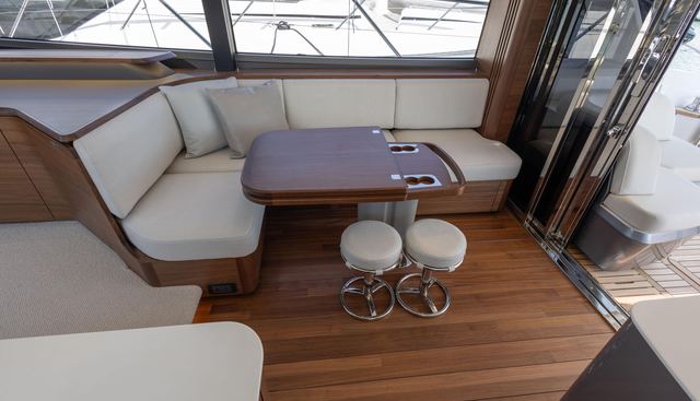 S65532 yacht for sale 18