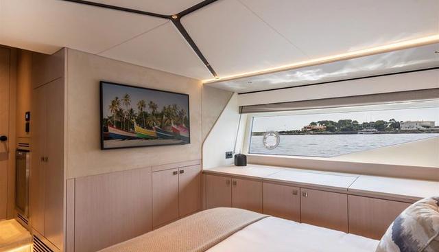 PREDATOR 55 yacht for sale 25