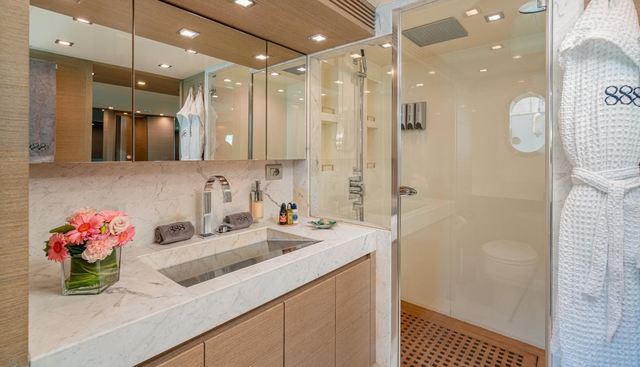 DADDY'S DREAM 888 yacht for sale 15