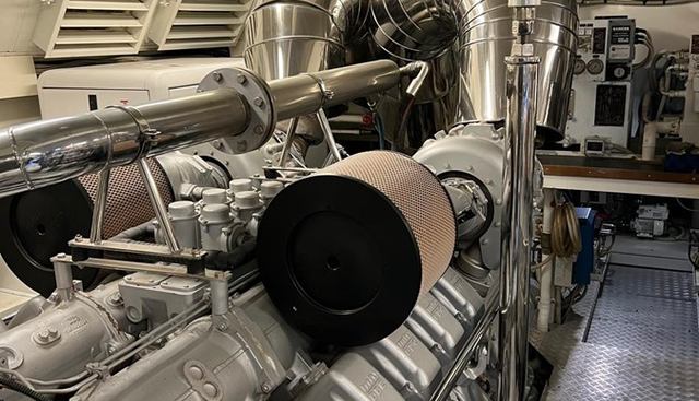 KING II yacht for sale 13