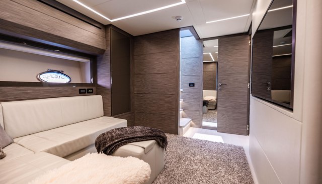 DOUBLE OR NOTHING yacht for sale 32