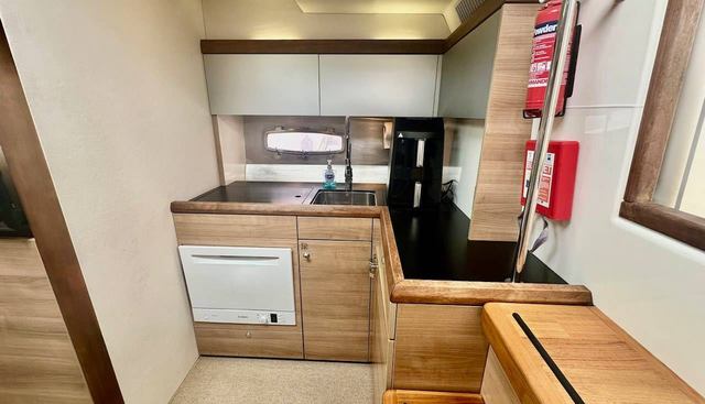 noname yacht for sale 24