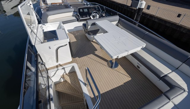 GN440FLY-016 yacht for sale 30