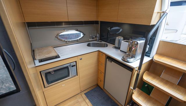 Lady IXNA yacht for sale 28