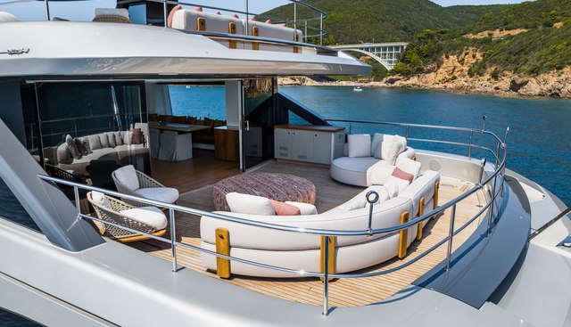 PHOENIX yacht for sale 40