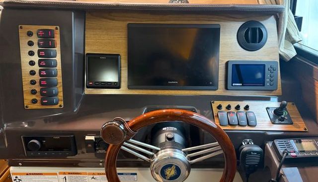 JUNI yacht for sale 18