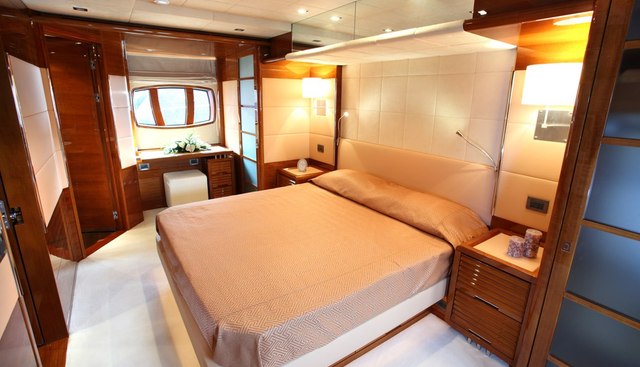 XOXO yacht for sale 13