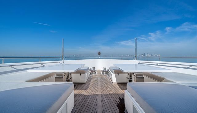 LA LUNA yacht for sale 2