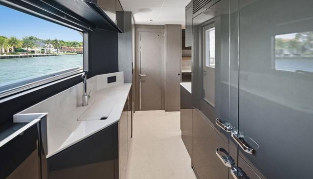 PURA VIDA yacht for sale 32