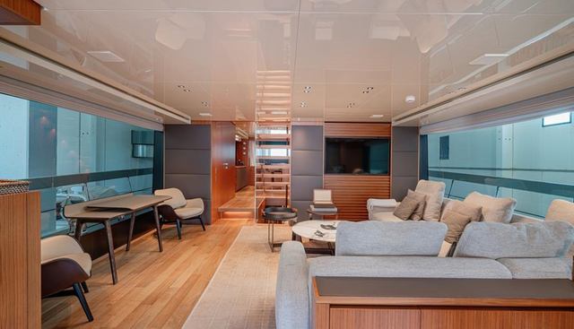 M&M yacht for sale 4
