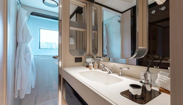 BELLA VITA yacht for sale 18