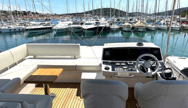 M52 yacht for sale 8
